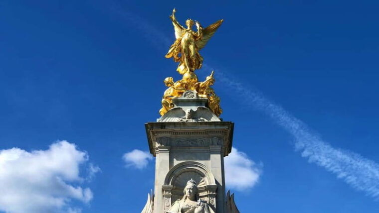 Buckingham Palace, Changing of the Guard Walking Tour - Authentic Experiences and Insider Tips