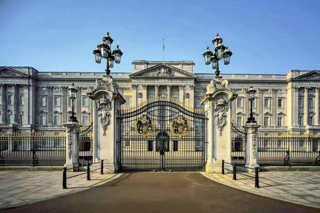 Buckingham Palace: The State Rooms Entrance Ticket - Select Participants and Date