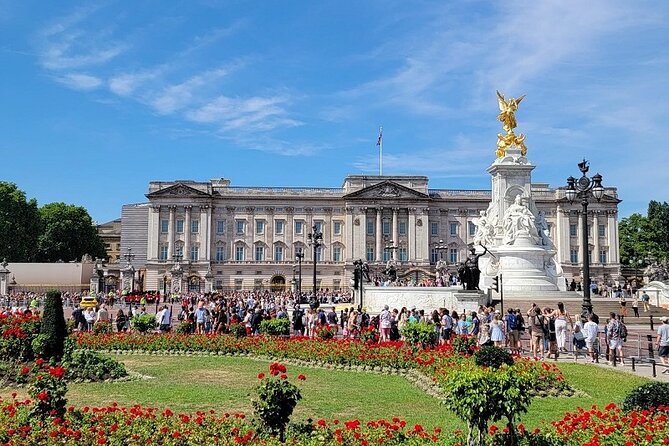 Buckingham Palace: Walking Tour With Entry & Audio Guide - Traveler Photos