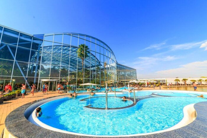 Bucuresti: Therme Bucharest Evening Entry Ticket & Transfer - FAQ