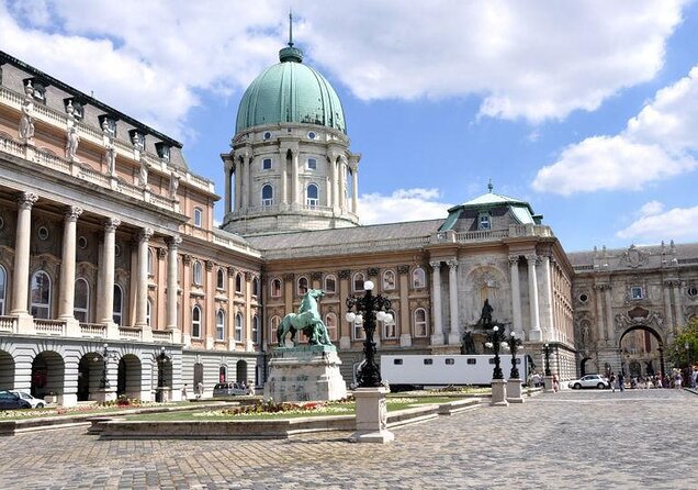 Buda Castle District: Private Tour Including Gellért Hill - Good To Know