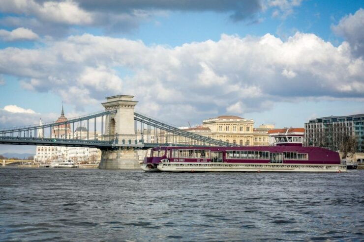 Budapest: 1-Hour Sightseeing Cruise With Audio Guide - Booking Details