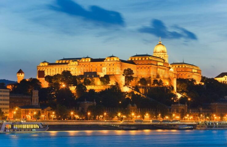 Budapest: 1-Hour Sightseeing Cruise With Audio Guide - Highlights of the Cruise