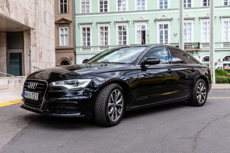 Budapest: 1-Way Private Luxury Airport Transfer - Booking Details