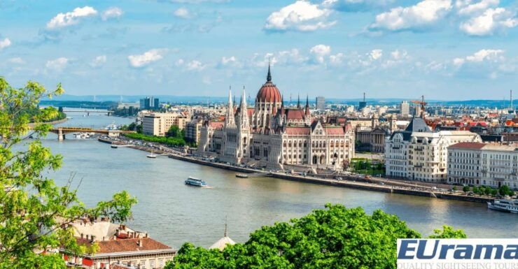 Budapest: 4-Hour Guided Bus Tour With River Cruise - Pickup Service and River Cruise