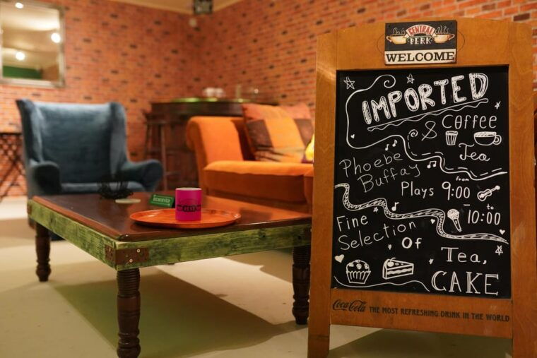 Budapest: 90s Sitcom Escape Room Adventure with Drinks - Who This Experience Is Best For