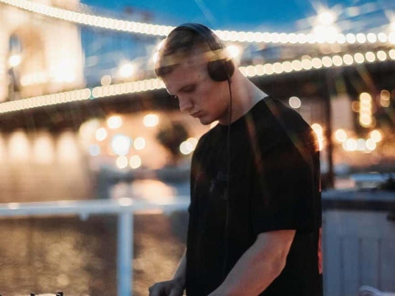 Budapest: BBQ Dinner Cruise w/ Live Music & Unlimited Drinks - Good To Know