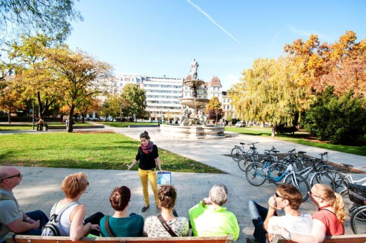 Budapest Bike Tour With a Hungarian Speciality Food Break - Experience Highlights