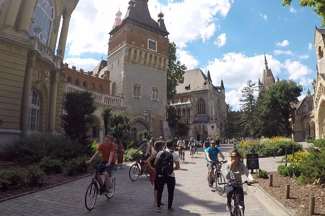 Budapest Bike Tour With Hungarian Goulash - Tour Details