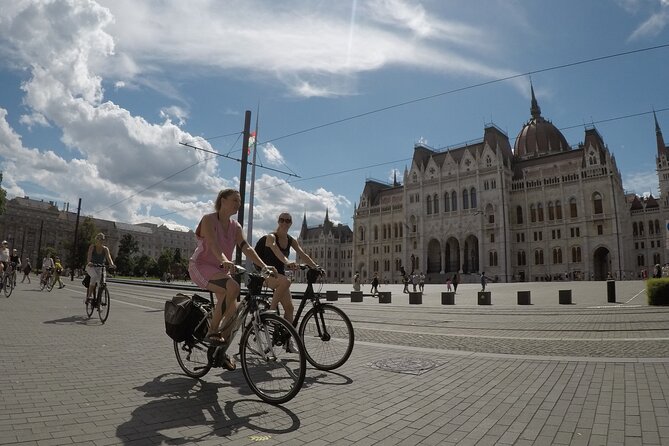 Budapest Bike Tour With Hungarian Goulash - What To Expect