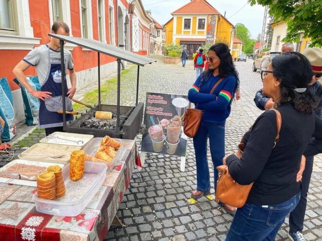 Budapest Bites: a Street Food Adventure (3 Dishes Included) - Must-Try Street Food Dishes