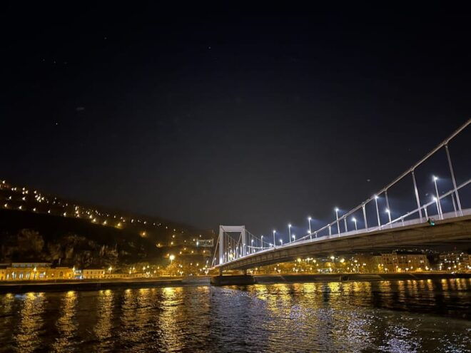 Budapest Boat Cruise at Night With a Drink & Your Own Driver - Booking Your Cruise