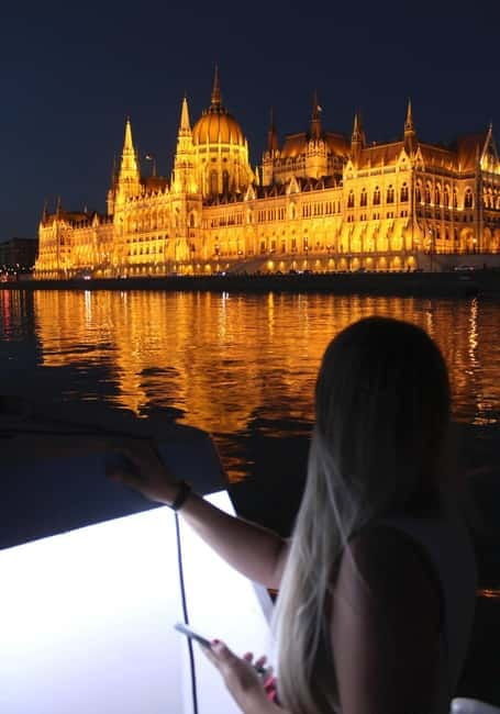 Budapest: Boat Cruise with Personal Guide and Drink - Good To Know  