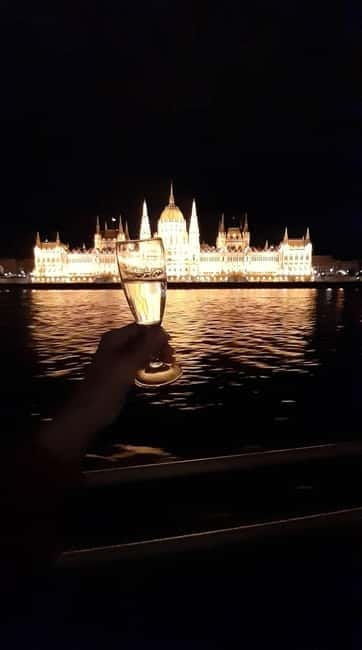 Budapest: Boat Cruise with Personal Guide and Drink - Authentic Insights from Reviewers