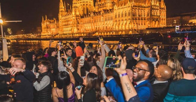 Budapest: Boat Party With Option of Unlimited Drinks - Essential Event Information
