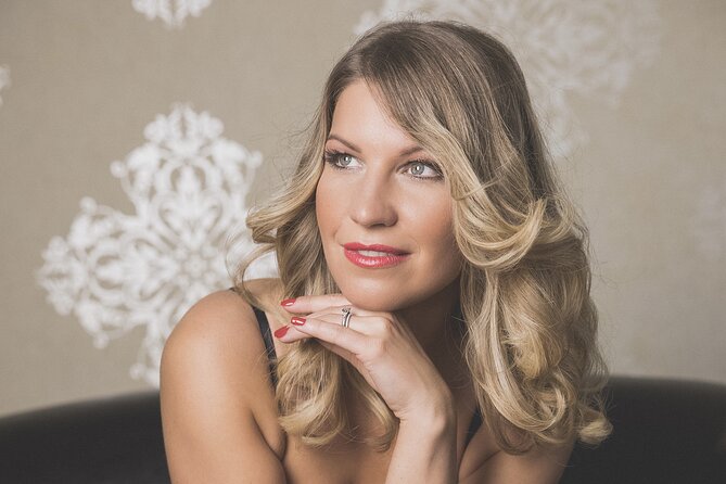 Budapest Boudoir Photo Shoot for Women in a Photo Studio - Meeting and Pickup Details