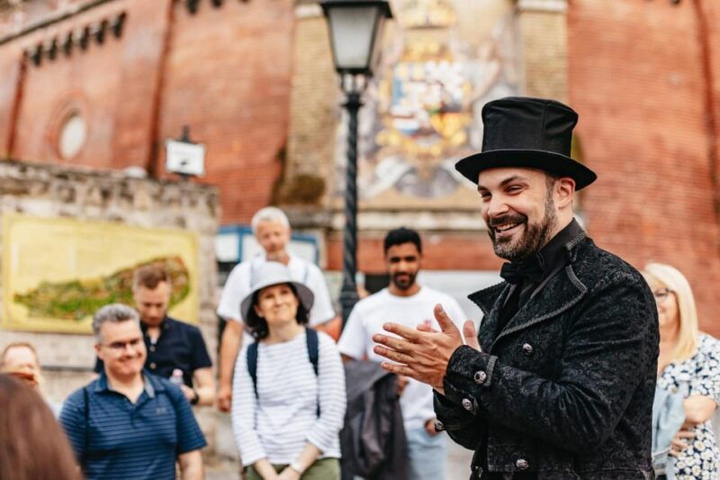 Budapest: Buda Castle District Vampires and Myths Night Tour - Starting Point and Meeting Details