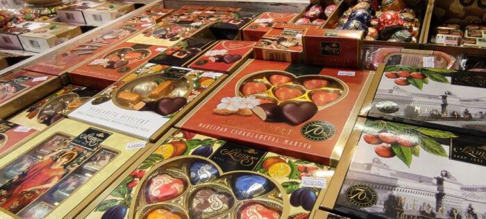 Budapest: Central Market Hall Guided Food Tour with Tastings - Practical Tips for Tourgoers