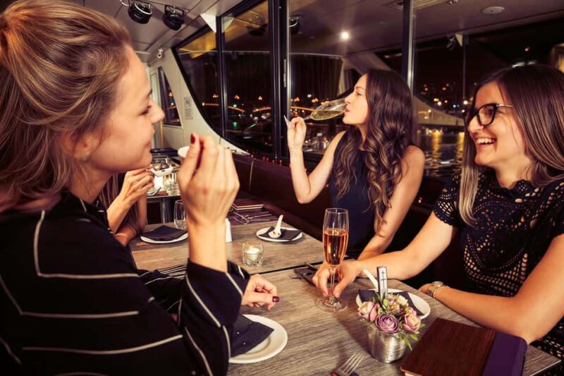 Budapest: Christmas Day Dinner Cruise with Live Piano Music - FAQ