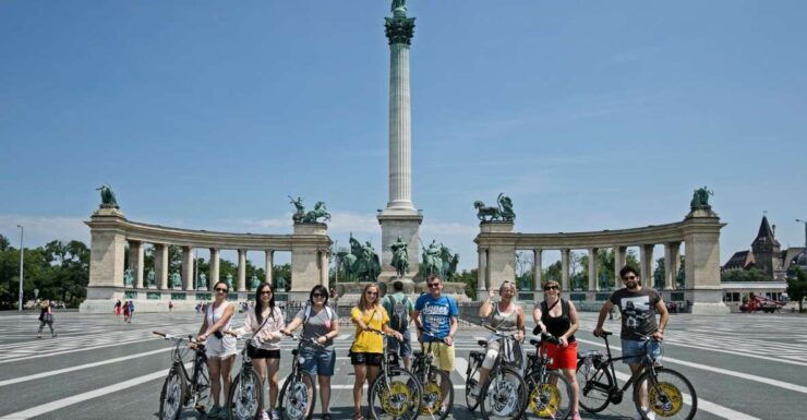 Budapest: City Bike Tour With Coffee Stop - Tour Highlights