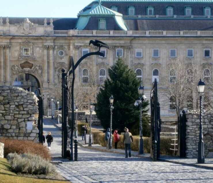 Budapest: City Tour Like a Local - Landmarks and Famous Streets Visited