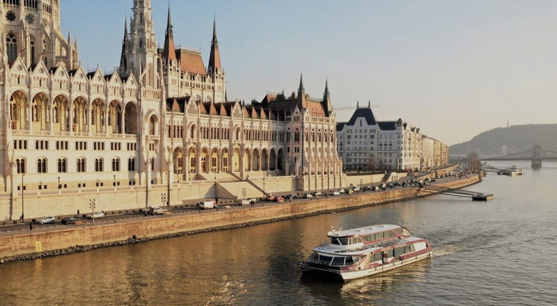 Budapest Cruise with Audio Guide - At a glance