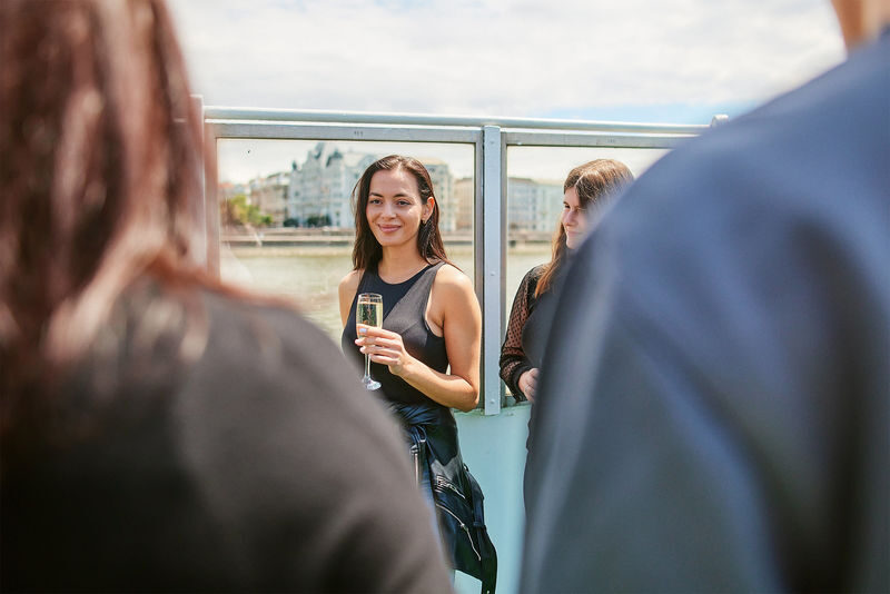 Budapest Cruise with Drinks and Live Music - Booking and practical details