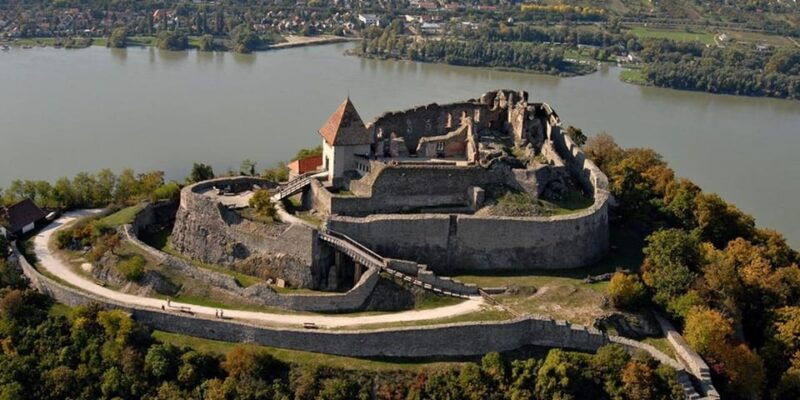 Budapest: Danube Bend Private Day Trip with a Local - Visiting Szentendre: The Artistic Village