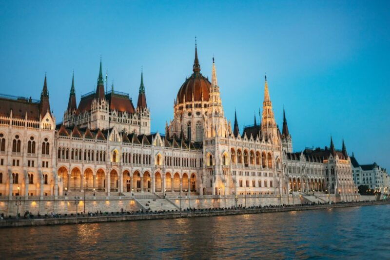 Budapest: Danube Cruise with Hungarian Dinner and Live Music - Good To Know