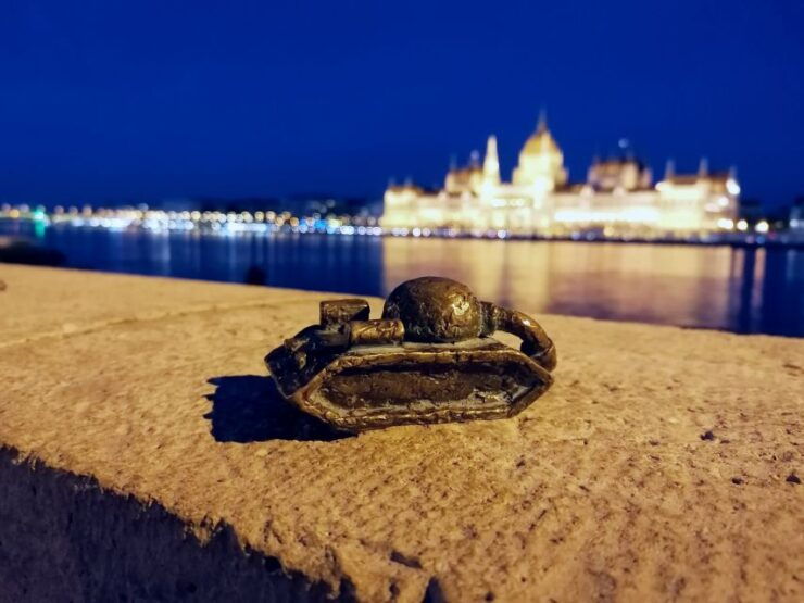 Budapest: Danube Exploration Game & Self-Guided Tour - Experience Highlights