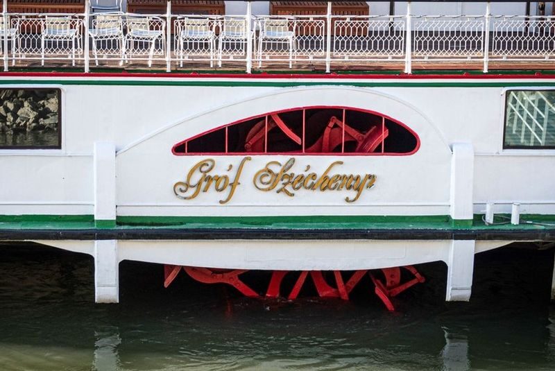 Budapest: Danube River Cruise with Goulash Soup & Lángos - Goulash soup and lángos: a local-style supper
