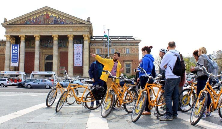 Budapest: Danube River Views Bike Ride - Activity Details