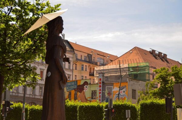 Budapest: Downtown Legends and Street Art Adventure - Practical Information for Participants