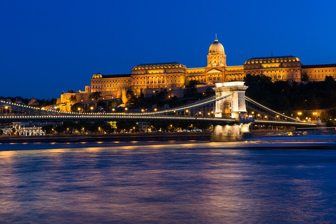Budapest Evening Sightseeing Cruise and Unlimited Proseccos - Frequently Asked Questions