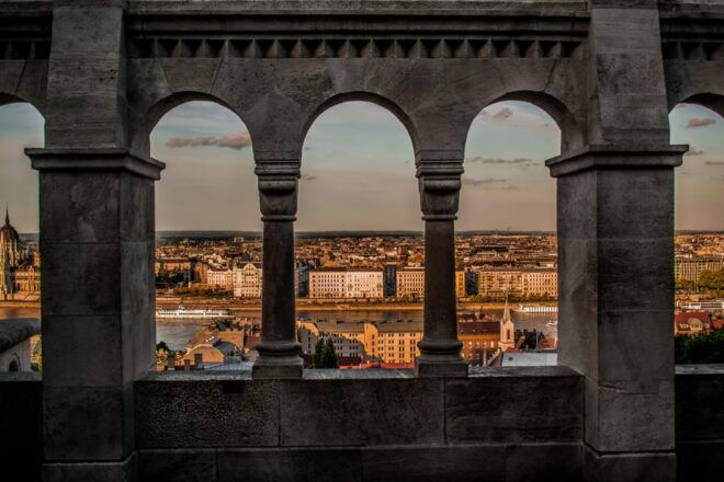 Budapest Exploration for Solo Travelers With Local Companion - Important Notes
