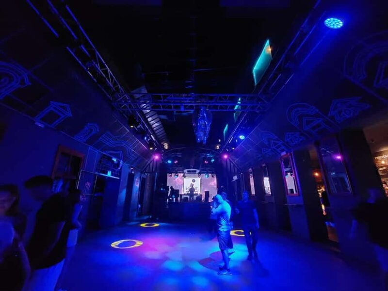 Budapest: Explore Iconic Bars on a Guided Ruin Bar Walk - Good To Know