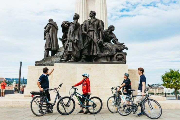 Budapest: Grand Sightseeing Bike Tour - Activity Details