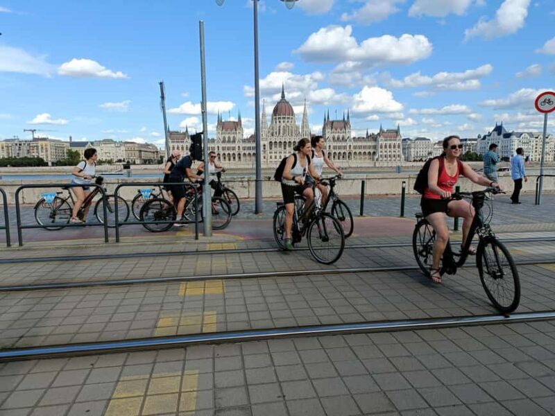 Budapest: Guided Bike & E-bike Tour with a Goulash - Group Size, Duration, and Practical Details