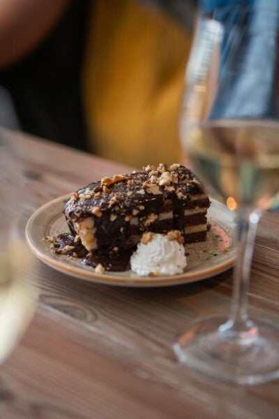 Budapest Guided Food Tour With Drinks Included - Exploring District 7