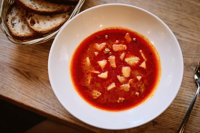 Budapest Guided Food Walking Tour with Drinks Included - Who Is This Tour Best For?