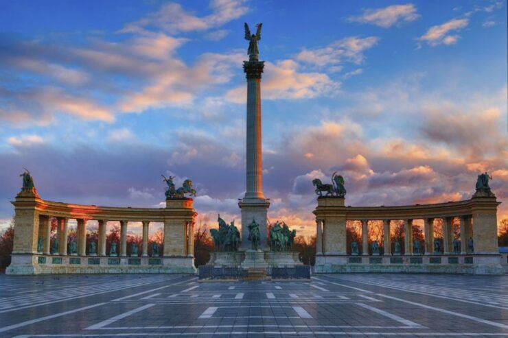 Budapest: Half-Day Highlights Small Group Private Tour - Activity Details