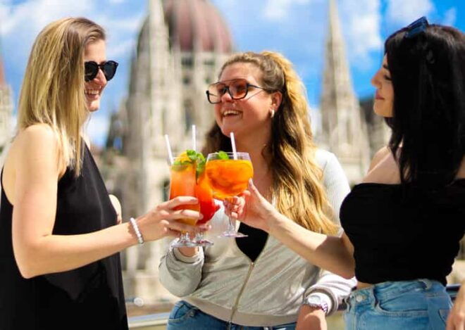 Budapest: Happy Hour Sightseeing Cruise - Included Features