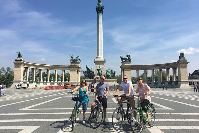 Budapest Highlights Bike Tour - Meeting and Pickup
