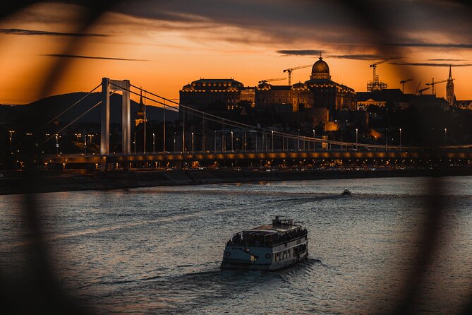 Budapest Highlights Sightseeing Cruise - Tour Details