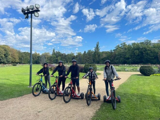 Budapest Highlights With a Guided E-Trike Tour - Recommended Attire and Items