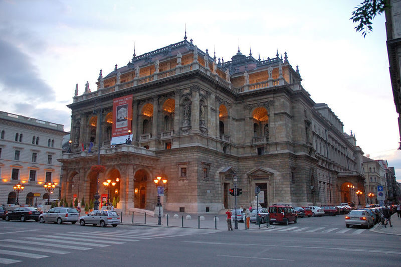 Budapest Iconic Sights & Riverside Stroll Tour - Deák Square and Fashion Street finish the walk