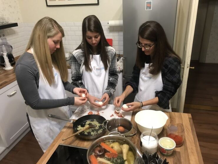 Budapest: Jewish Cooking Class With a Professional Chef - Discover Hungarian Jewish Cooking Traditions