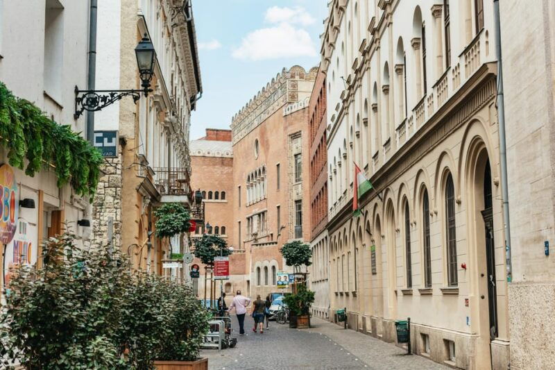 Budapest: Jewish History Guided Walking Tour with Historian - Practical Tips for Participants