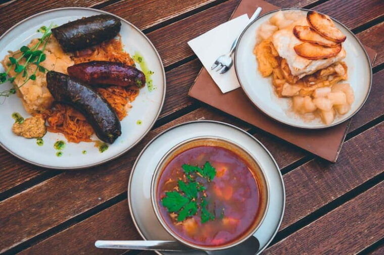 Budapest Market and Food Tasting Tour with a Local Guide - What Makes This Tour Stand Out?