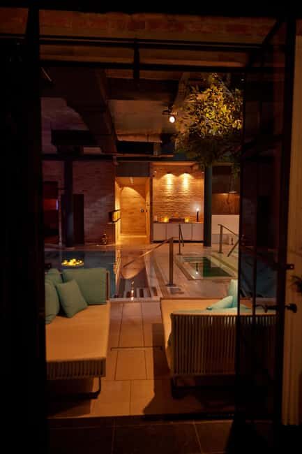 Budapest: Massage 60 min + Bath entry Mandala Day Spa - The Atmosphere and Service